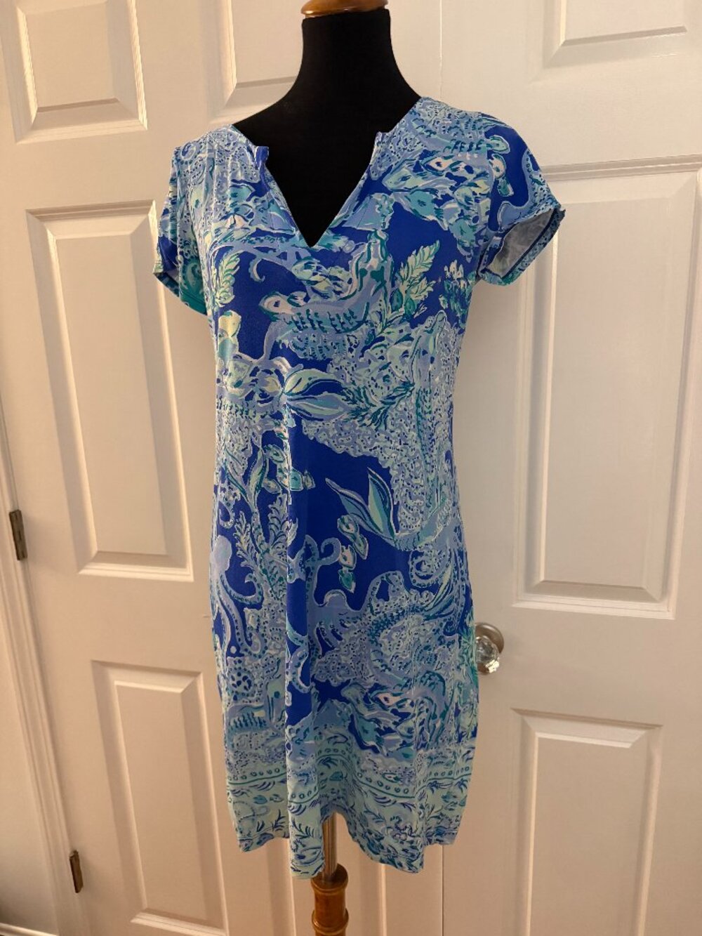Lilly Pulitzer Blue Aqua Tropical Print Shift Dress Short Sleeve Size M